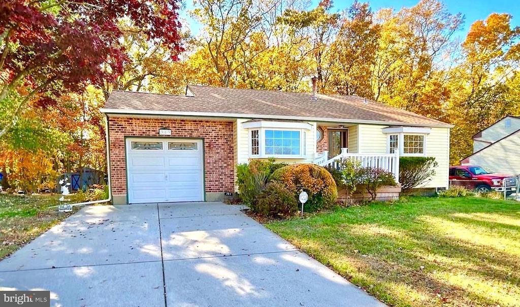 383 Montgomery Dr, MANTUA