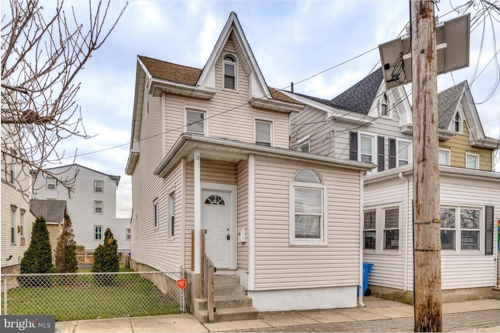 305 Broadway, WESTVILLE