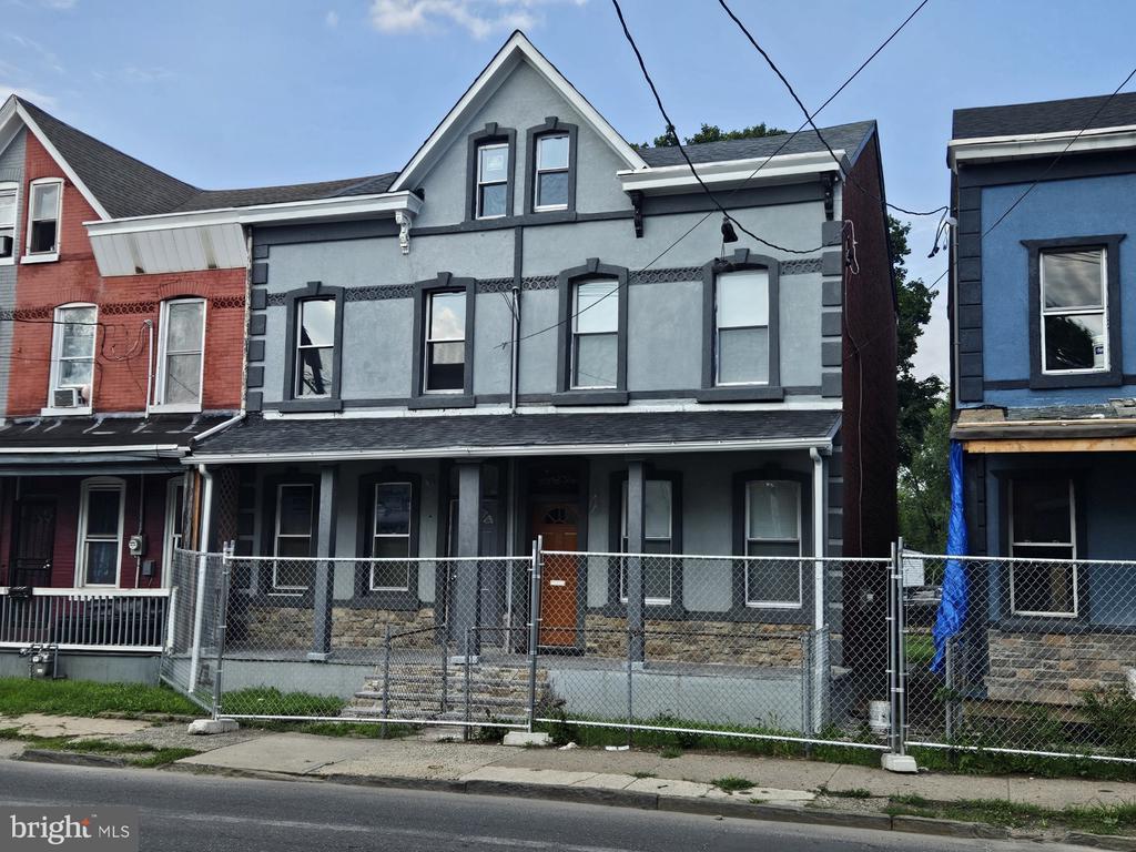 112 Chambers St, TRENTON