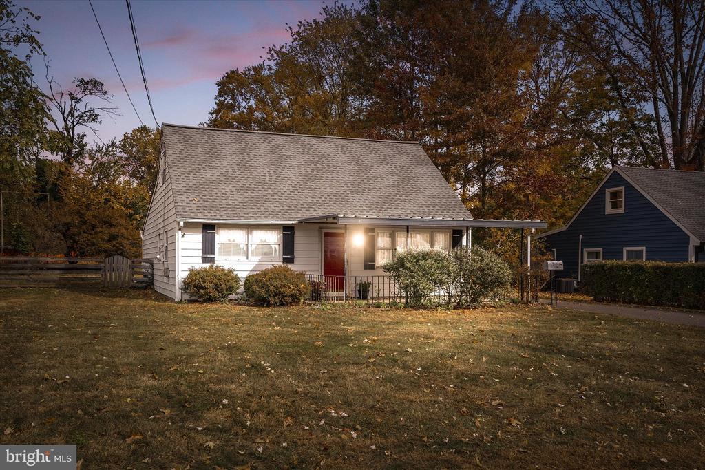 3 Wallace Ave, EWING