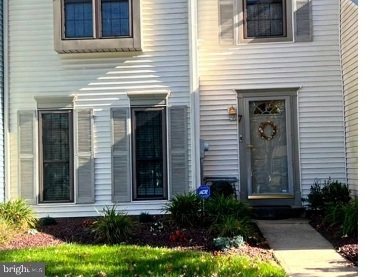 7 Banbury Ct, ROBBINSVILLE