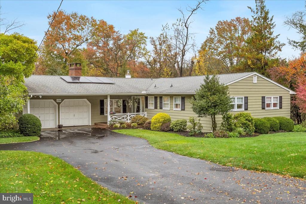 150 Leabrook Ln, PRINCETON