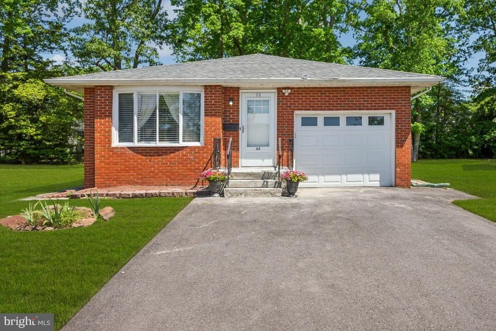 44 Gardenia Way, TOMS RIVER