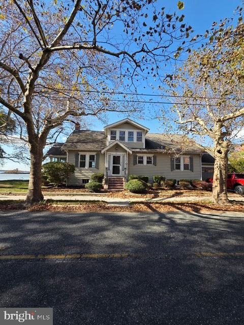 22 Delaware Ave, PENNS GROVE