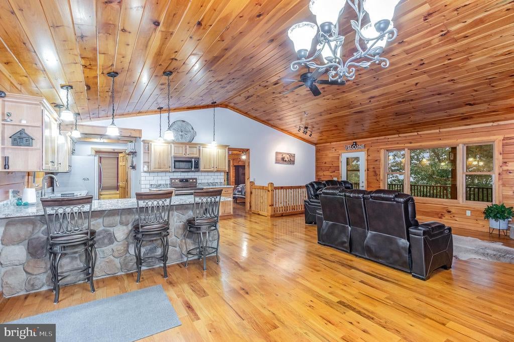 45 Loop Rd, BIGLERVILLE PA BIGLERVILLE Log Cabin Homes For Sale