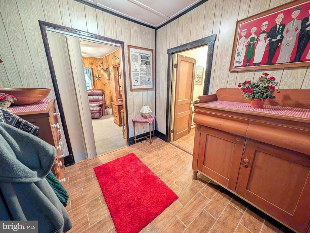 365e E Boy Scout Rd, NEW OXFORD PA NEW OXFORD Cabin Homes For Sale