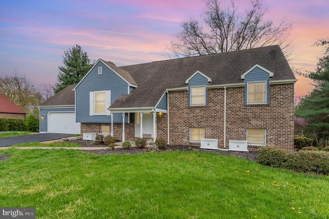 84 Lake View Dr, Gettysburg