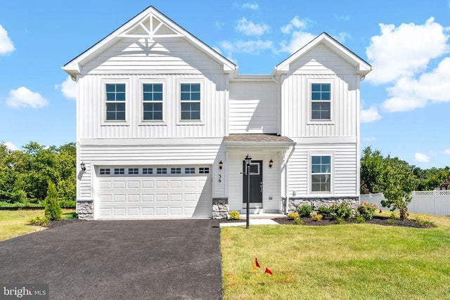 36 Natures Way Cir, East Berlin