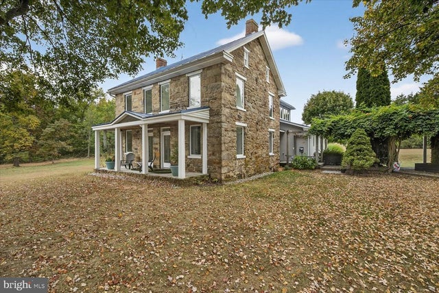 464 Locust Ln, Littlestown