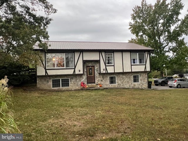 379 Lake Meade Dr, East Berlin