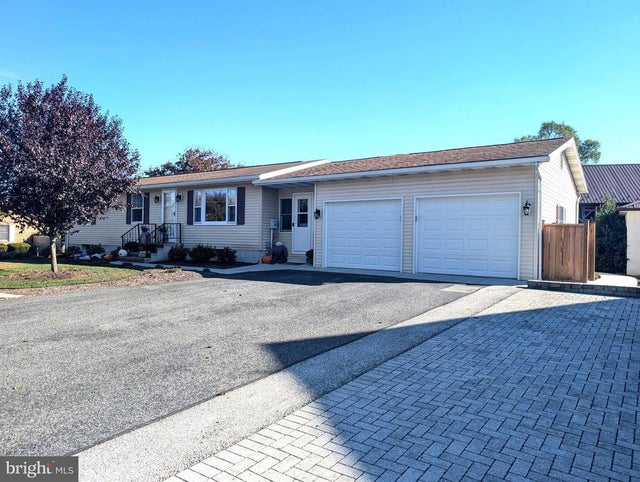 25 Apple Ave, Gettysburg