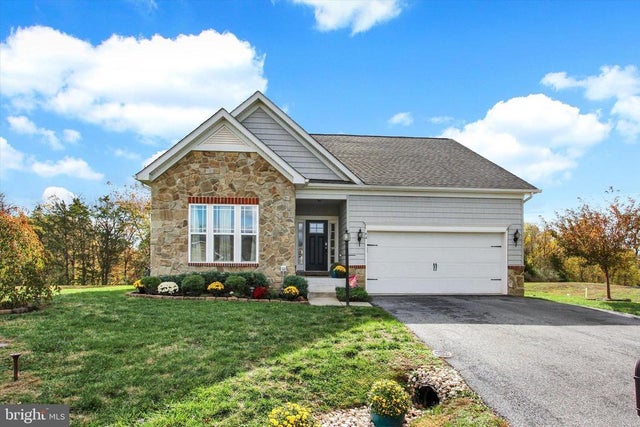 64 Cooper Ln, Gettysburg