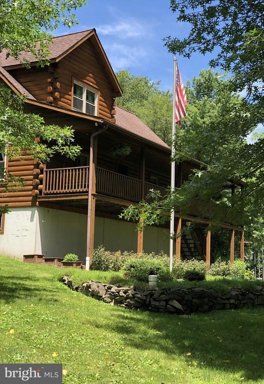 152 Justa Rd, WERNERSVILLE PA WERNERSVILLE Log Cabin Homes For Sale