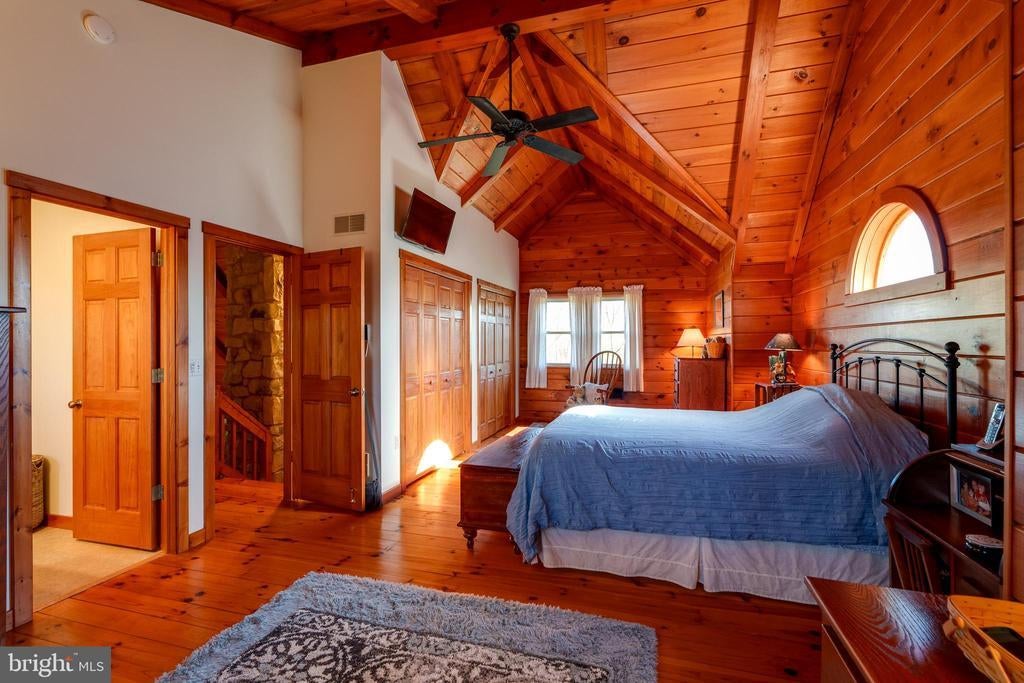 152 Justa Rd, WERNERSVILLE PA WERNERSVILLE Log Cabin Homes For Sale