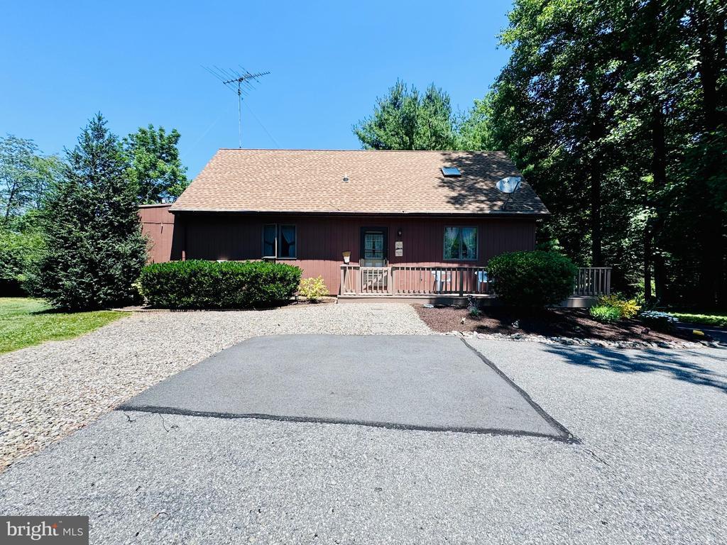 523 Texter Mountain Rd, ROBESONIA PA ROBESONIA Cabin Homes For Sale