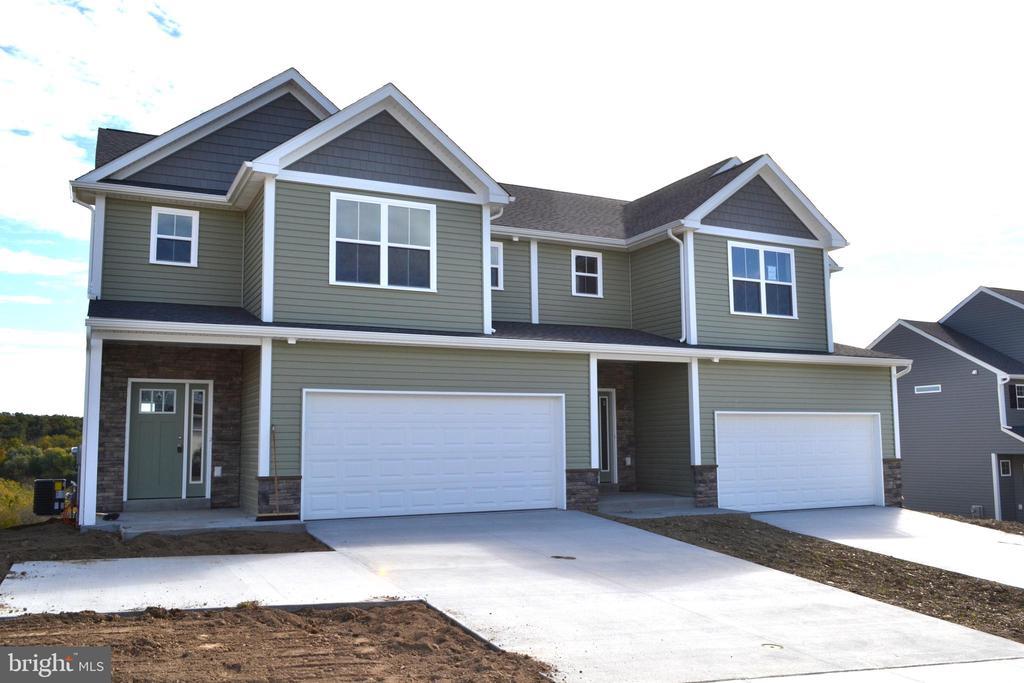 201 Sunglo #(lot #128), LEESPORT