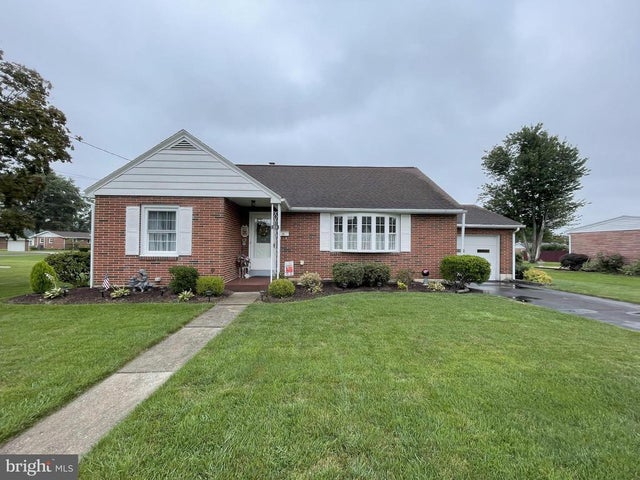 311 Fry Ave, Robesonia