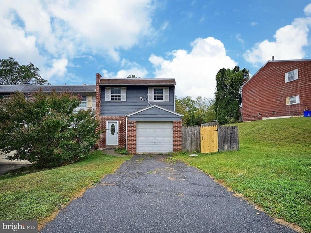 1213 Deer Run, Reading