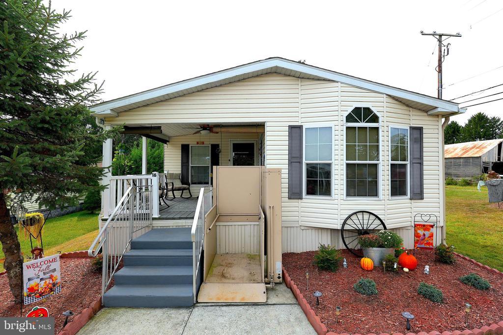 16 Shamrock Ave, MOHRSVILLE