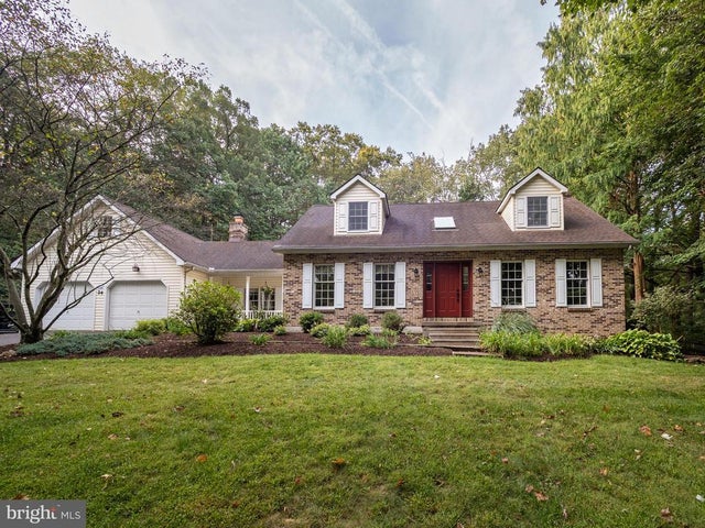 24 Woods Ln, Fleetwood