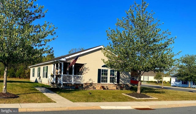 145 Random Rd, Douglassville