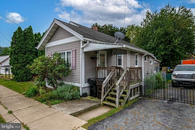 108 Midland Ave, Reading