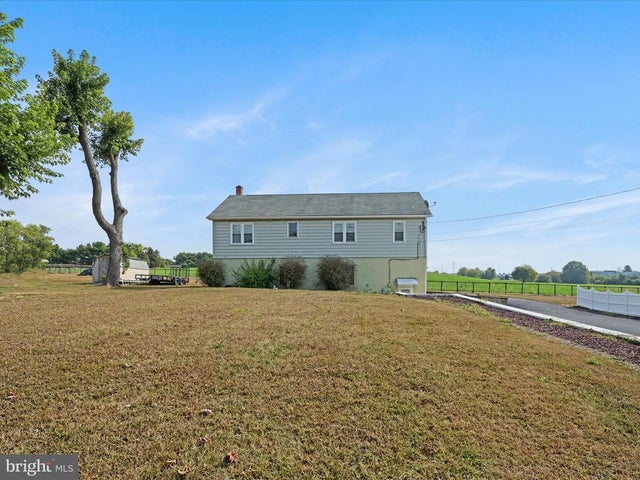 3665 Mountain Rd, Hamburg