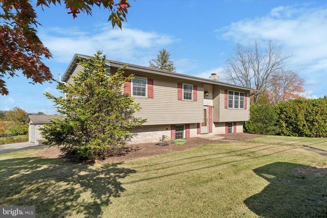 2826 Golf Course Rd, Birdsboro