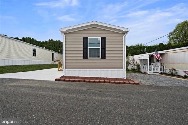 11 Woodland Ln, Mertztown