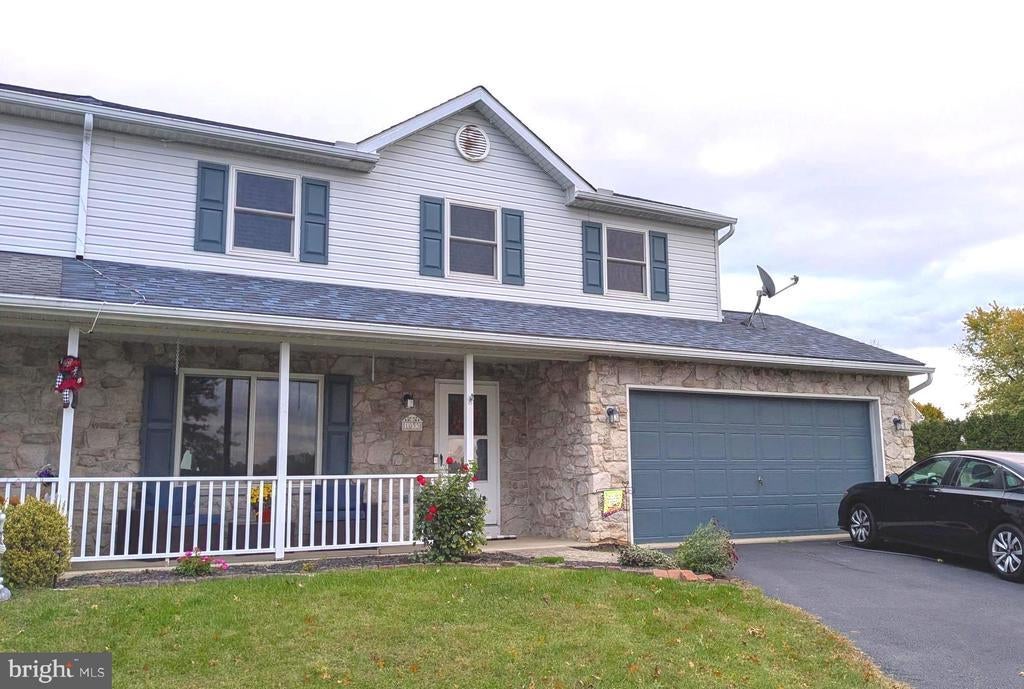 1033 Whitford Dr, READING