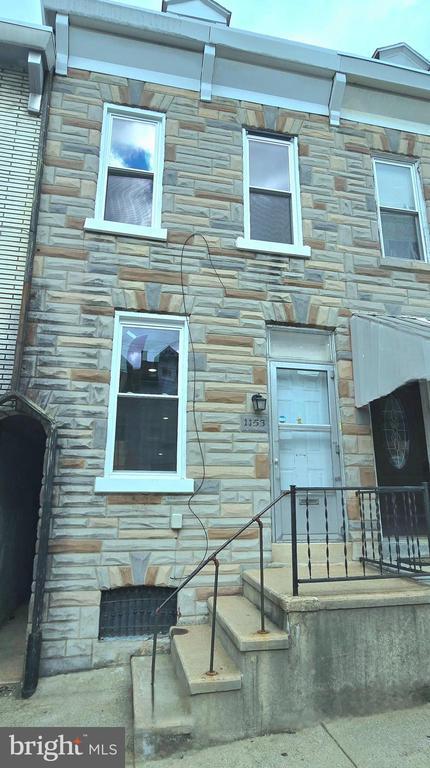 1153 Green St, READING