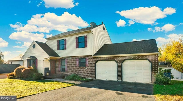 4690 Pheasant Run, Reading