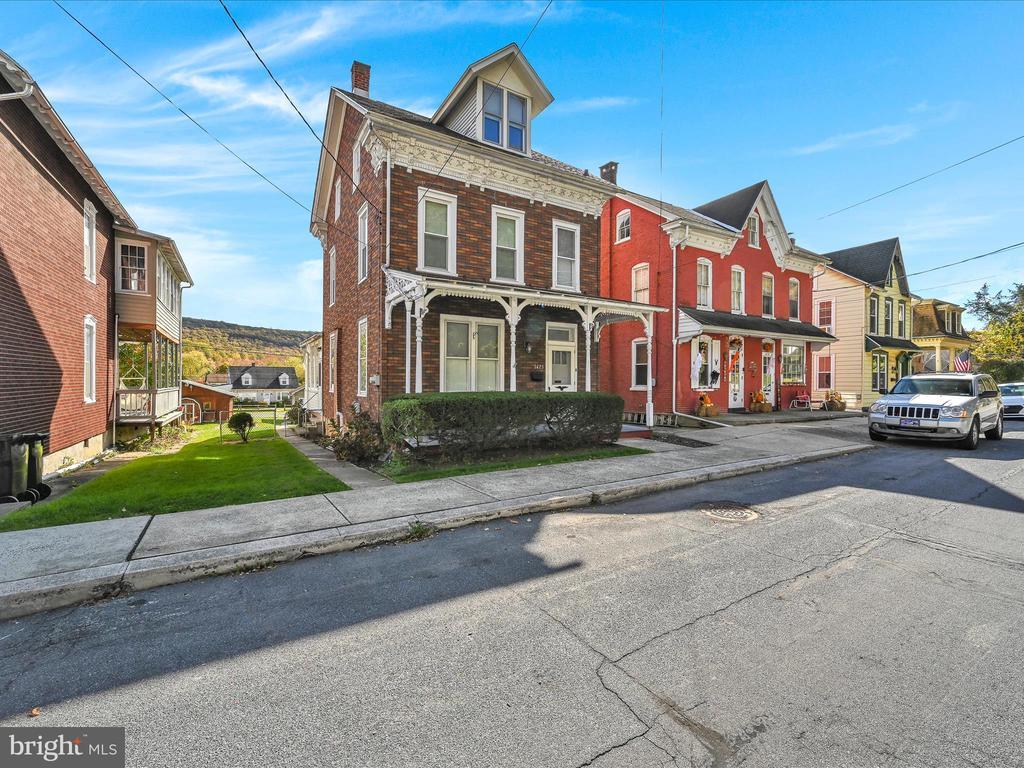 1425 Friedensburg Rd, READING