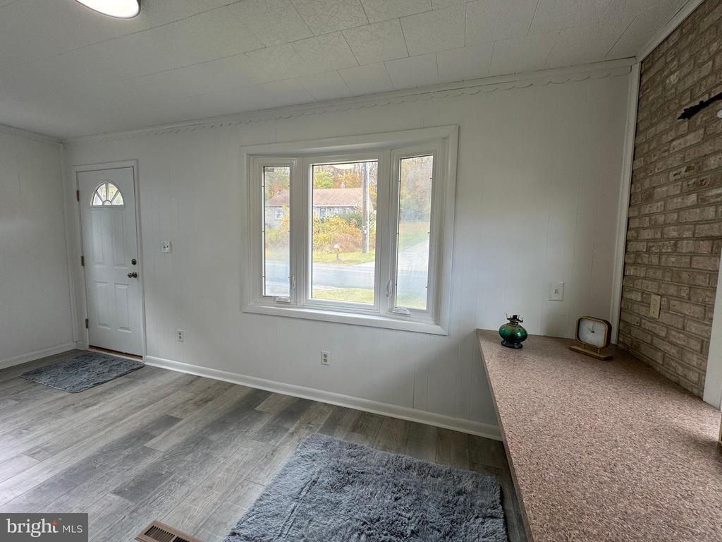 111 W 33rd St, READING