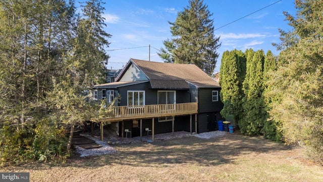 208 S Elm St, Robesonia