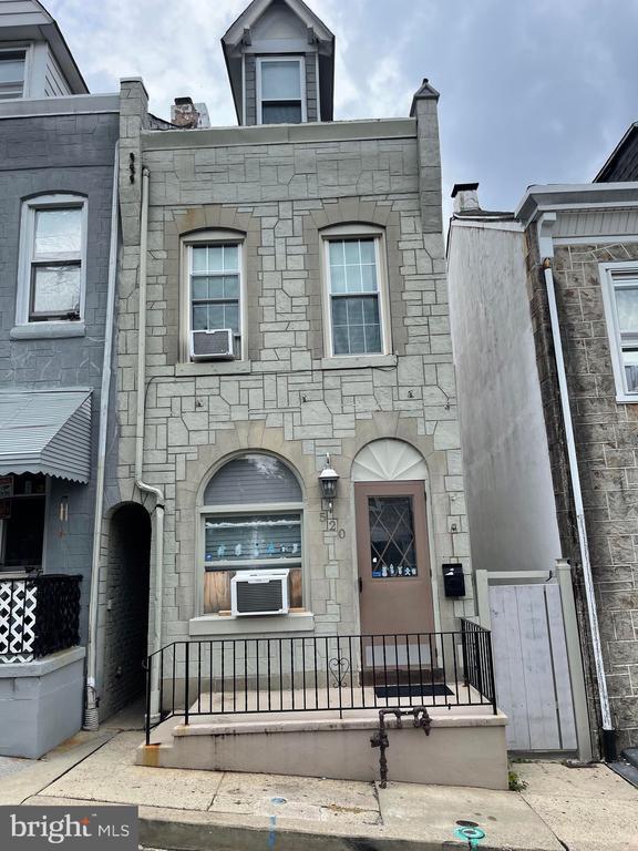 520 S 17 1/2 St, Reading