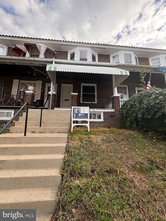 327 Linden St, Reading