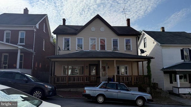 209-211 Willow Ave, Altoona