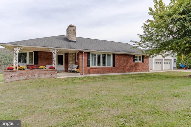 1227 Locke Mountain Rd, Hollidaysburg