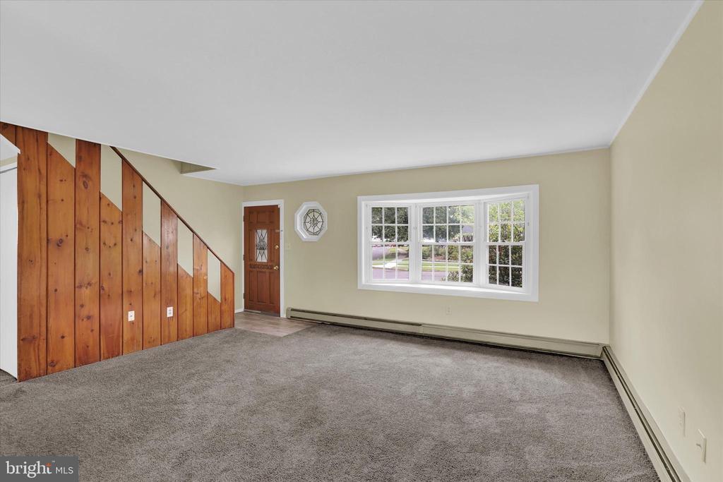 72 Plumtree Rd, LEVITTOWN, PA Property Listing MLS® PABU2056556