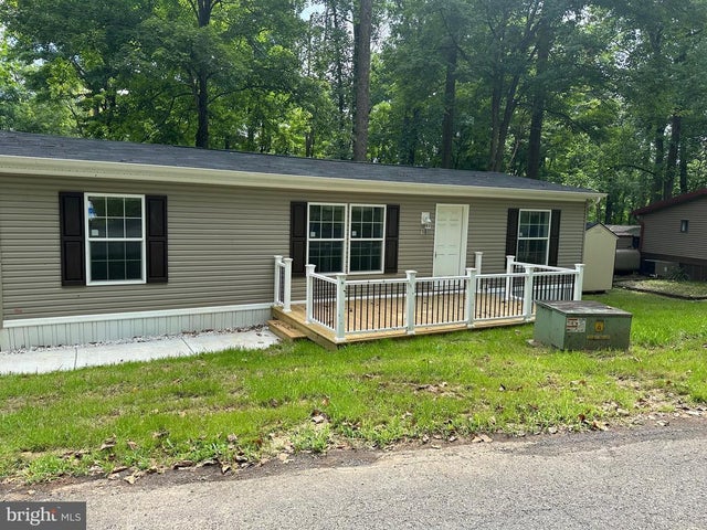 18 Ash Ln, Quakertown