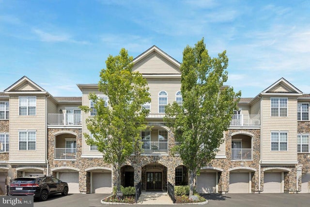 3303 Knox Ct #3303, Warwick