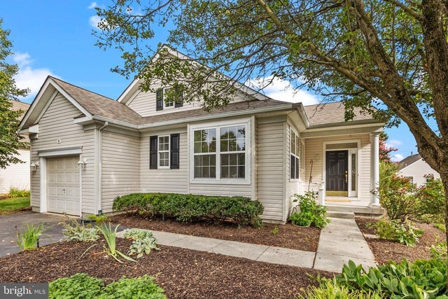 9 Blue Flax Ln, Langhorne