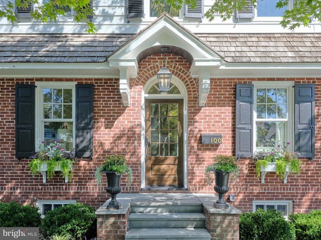 100 W Bridge Street, New Hope