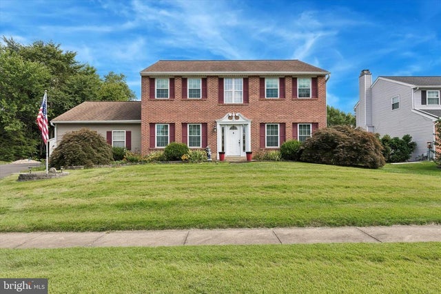 689 Pickering Rd, Southampton