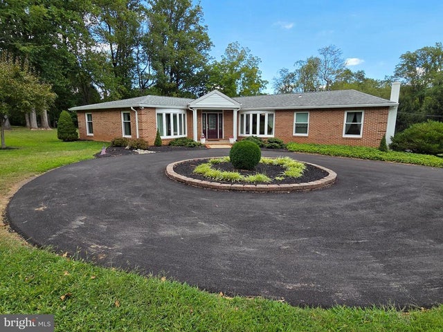 215 Gravel Hill Rd, Huntingdon Valley