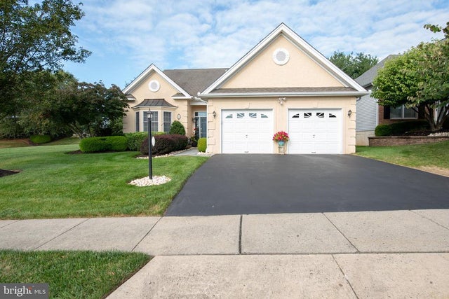 102 Keenan Ln, Holland