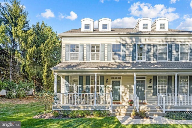 6 Edison Ln, Doylestown