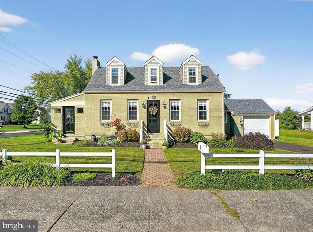 16 Fairview Ave, Quakertown