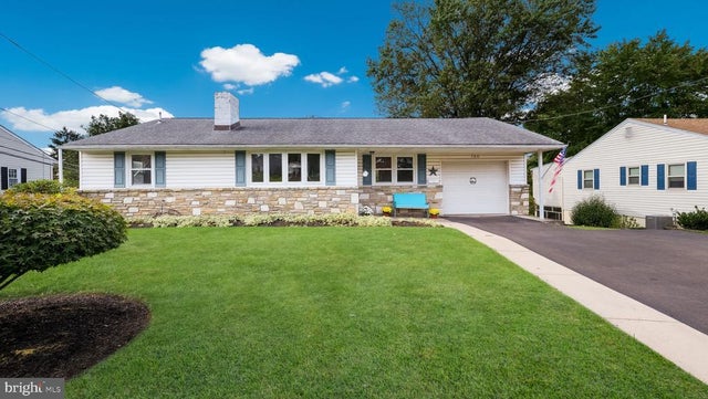 766 Meadow Dr, Warminster